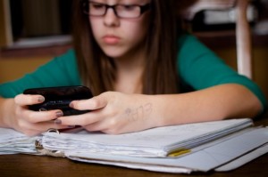 student-distracted1-595x396
